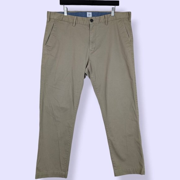 GAP Slim Fit Khaki Pants - Picture 1 of 8